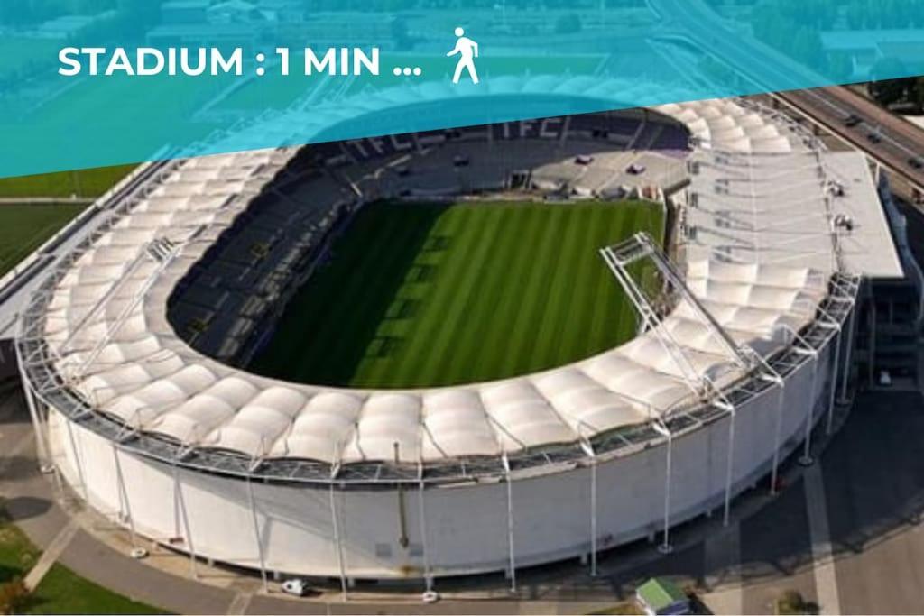 Toit Des Reves - Parking - Stadium Toulouse Kültér fotó